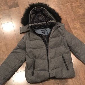 Gap down alternative jacket.